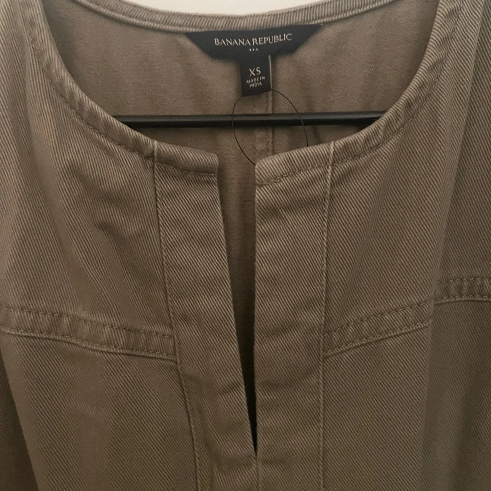 Banana Republic Light Olive Green SPLIT-NECK MINI DRESS Size XS - Picture 8 of 10